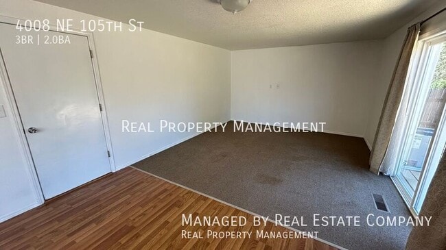 Building Photo - 4008 NE 105th St