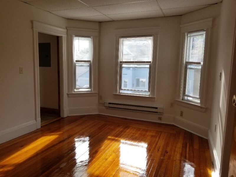 Building Photo - 349 Hampden St