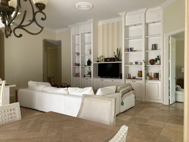Building Photo - 8251 Tobago Ln