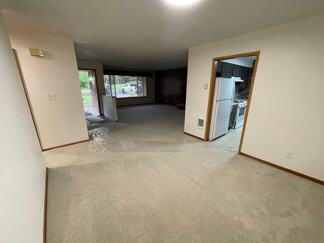 Building Photo - 72nd Ave. Property