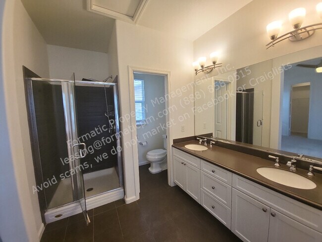 Building Photo - Elegant 4-Bedroom Home with Loft in Presti...