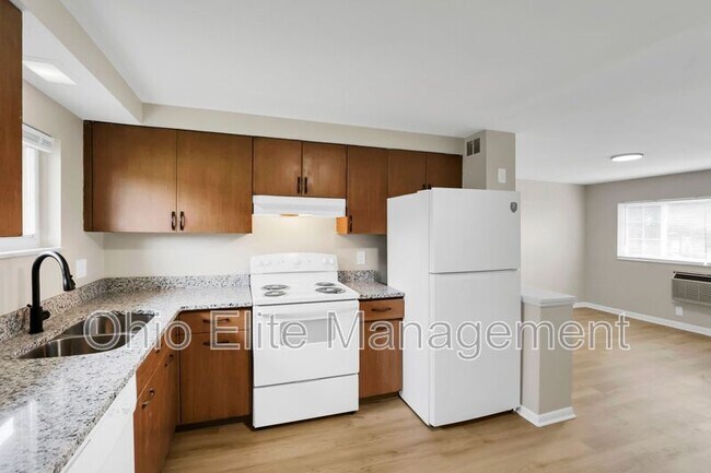 Building Photo - 1037 Binns Blvd