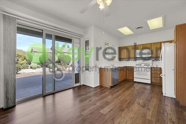 Building Photo - 2532 Woodacre Ln