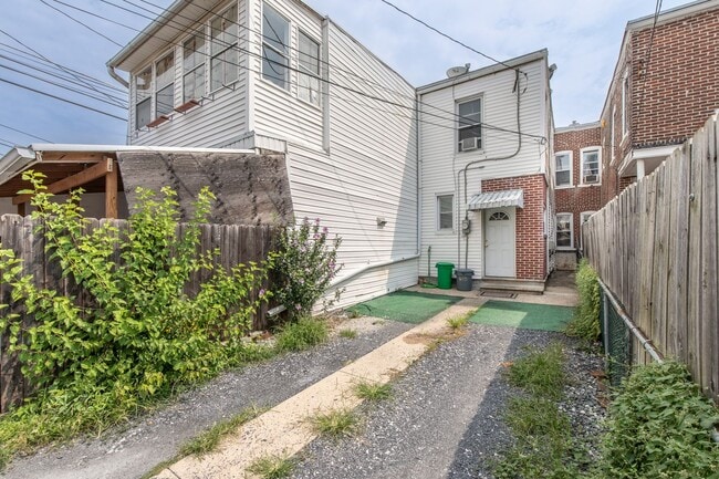Building Photo - Spacious 3BR Allentown Gem – Comfort & Con...
