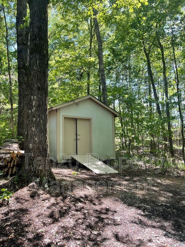 Building Photo - 8284 McKee Rd