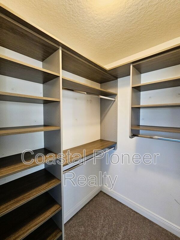 Building Photo - 30219 Southwell Ln