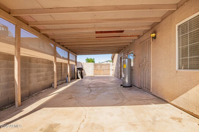 Building Photo - 8107 W College Dr