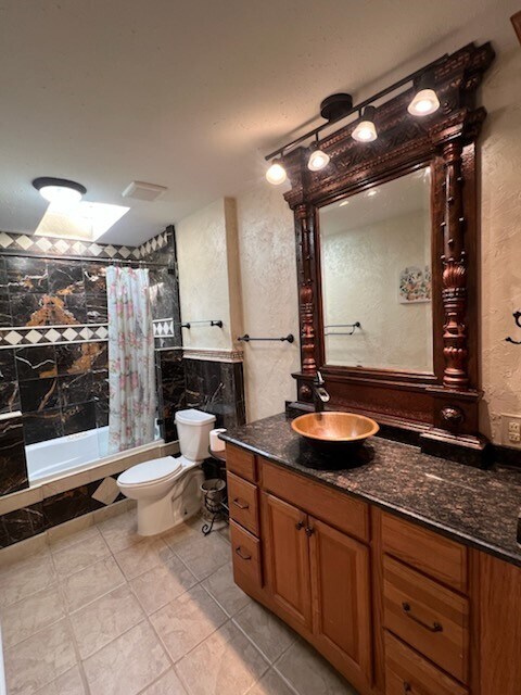 Building Photo - 5 Deerfoot Ct