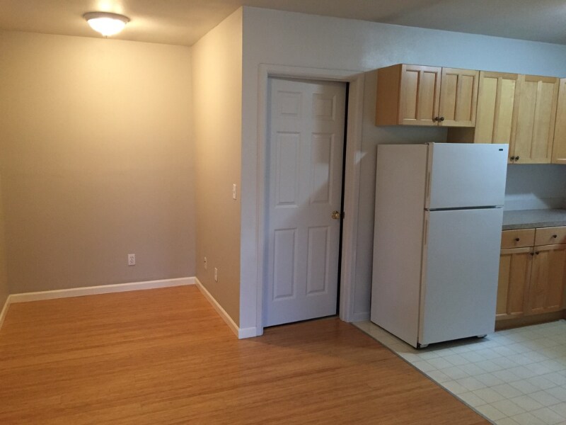 Building Photo - 6410 Phinney Ave N