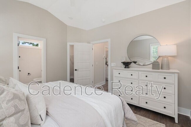 Building Photo - 1759 Perimeter Lp