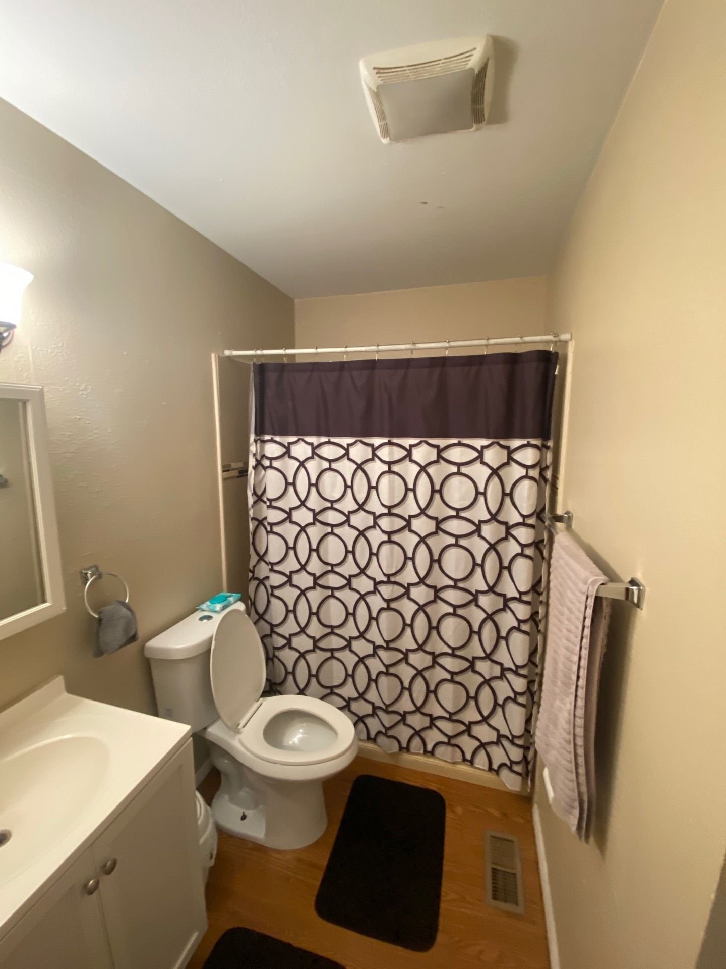 Building Photo - 406 Sunny Ln