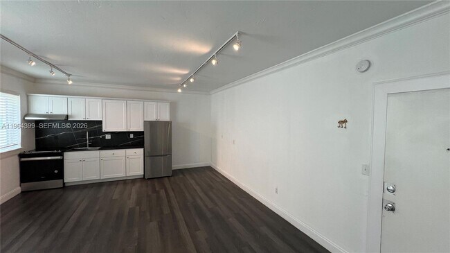 Building Photo - 1115 Euclid Ave