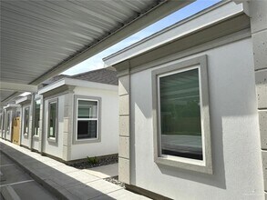 Building Photo - 28 S Alamo Rd