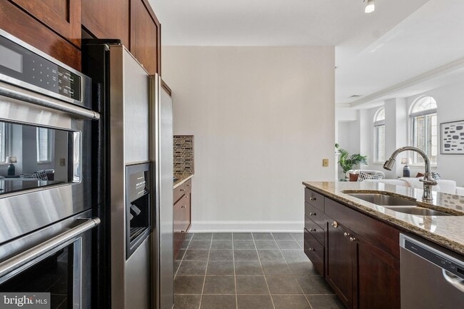 Building Photo - 1512 14 Spruce Street Unit PH-2402