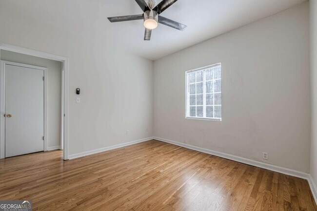 Building Photo - 1977 N Decatur Rd