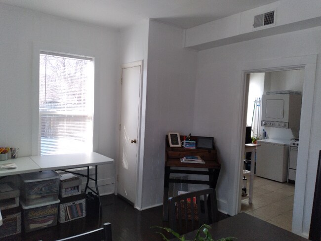 Multi-use room - 2541 Grove St