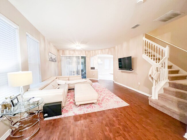 Building Photo - Exquisite Retreat: Luxury Living in Waterside Pointe