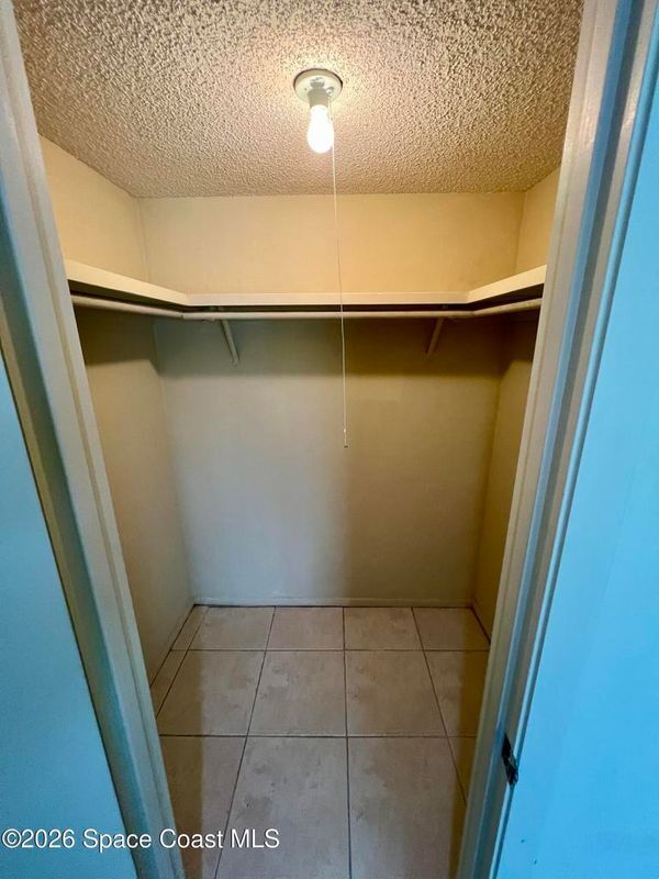 Building Photo - 1497 Krin Ct NE