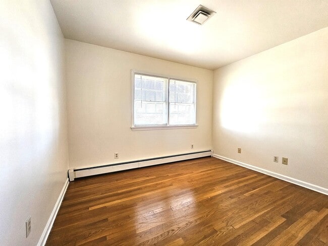 Building Photo - 27820 Crooked Oak Ln