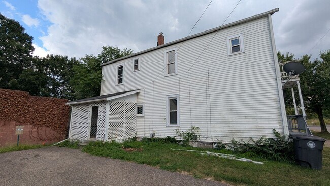 Building Photo - 2389 29th St SW