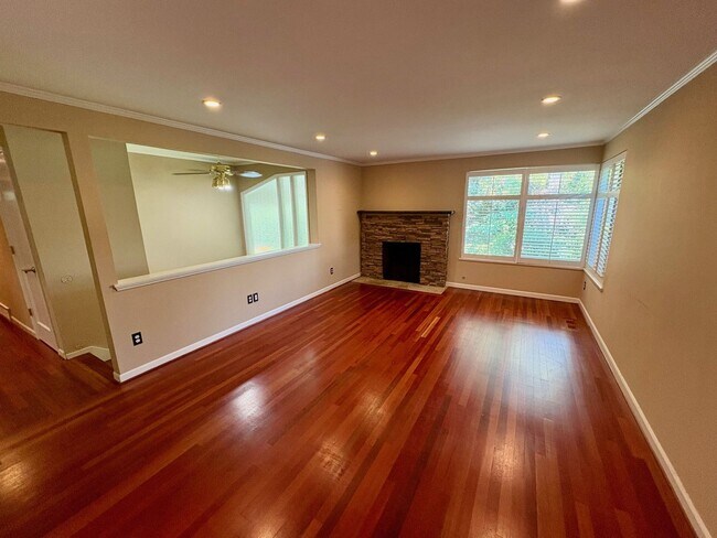 Building Photo - Magnolia Home