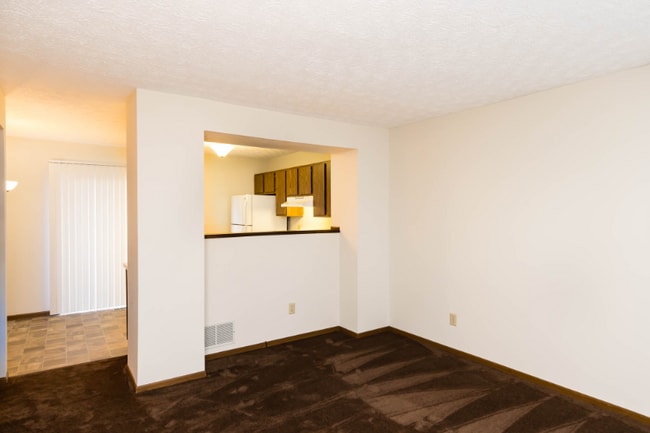 Building Photo - 818 Annagladys Dr