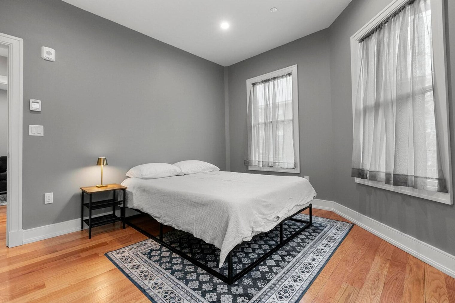 Building Photo - 10 Annapolis St