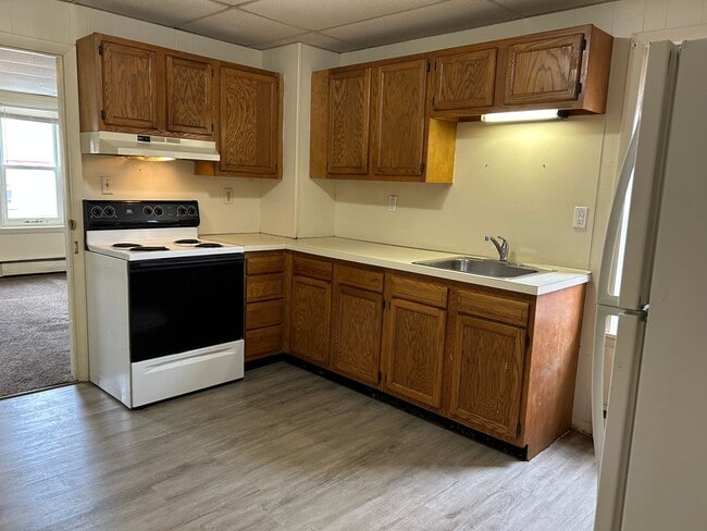 Building Photo - 848 Blunston St
