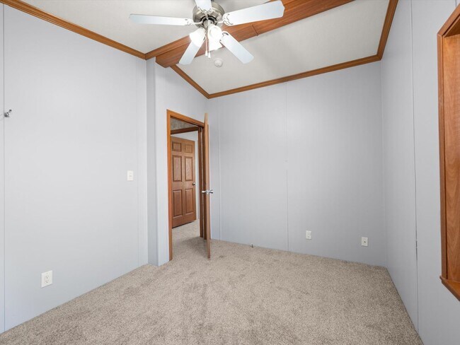 Building Photo - 13675 Woodbridge Rd