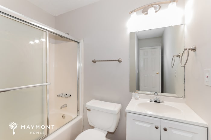 Building Photo - 25 Tanglewood Ct