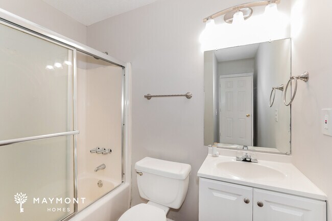 Building Photo - Cute 3 Bedroom Home