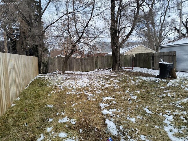 Building Photo - 19650 Buffalo St