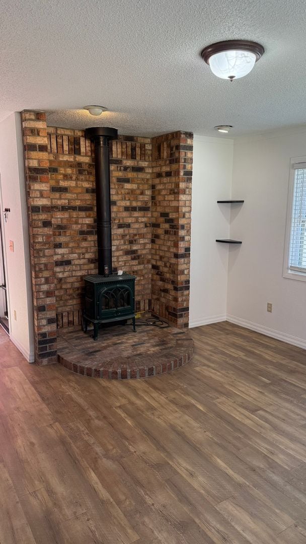 Building Photo - 3 Bed 2 1/4 Bath Townhome
