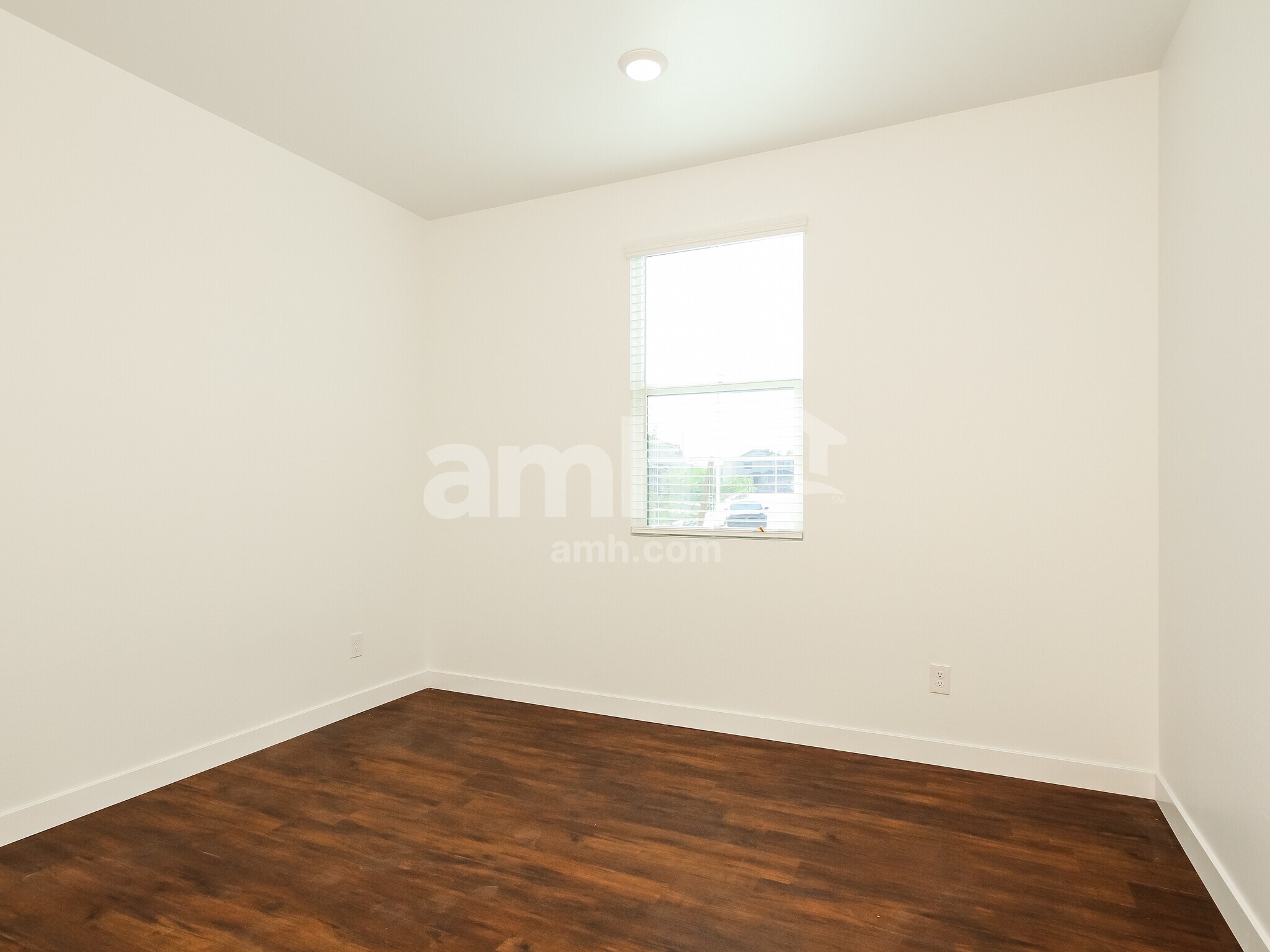 Building Photo - 8220 S 21st Ln