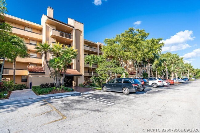 Building Photo - 500 Egret Cir