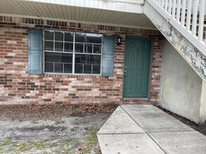 Building Photo - Apartment For Rent