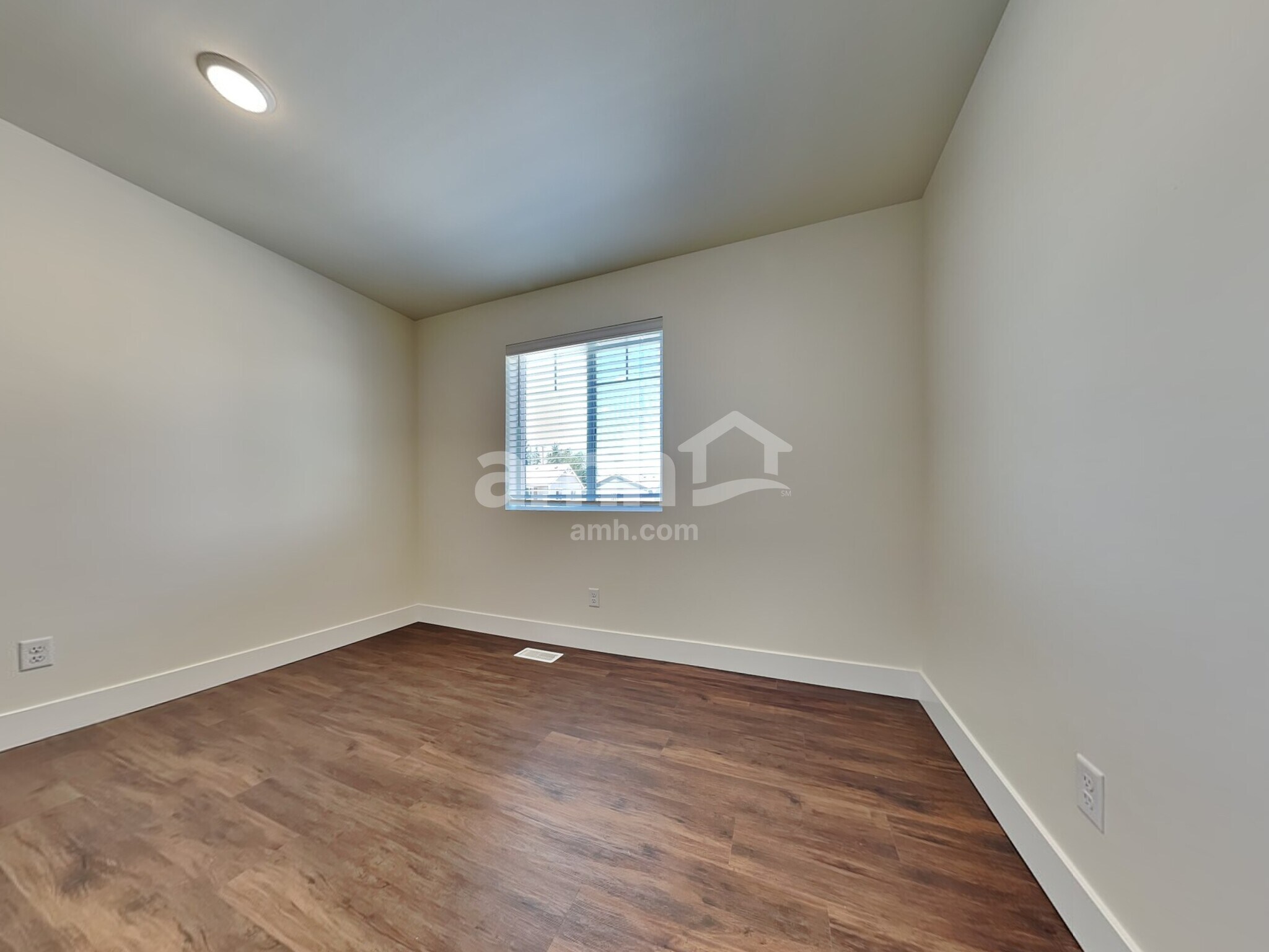 Building Photo - 17625 26th Ave Ct E