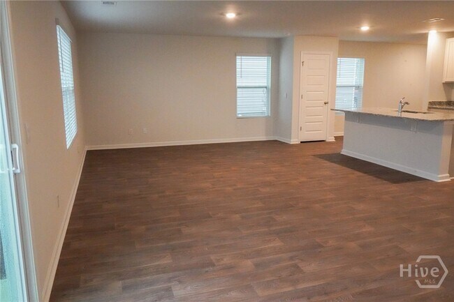 Building Photo - 425 Coconut Dr