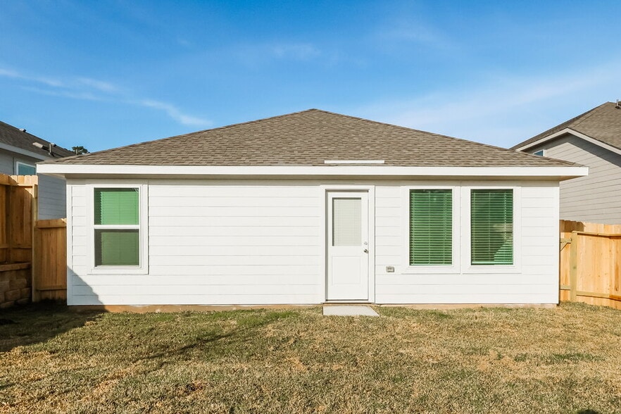 Building Photo - 609 Craven St