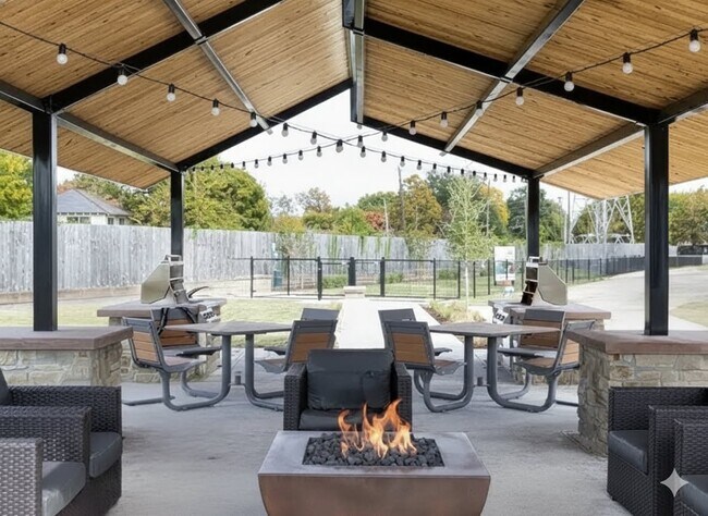 Building Photo - 5426 Oriente Ln