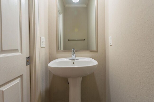 Building Photo - 114 Haven Cir