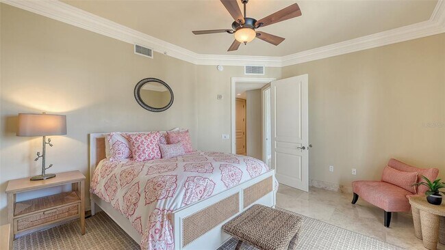 Building Photo - 464 Golden Gate Point