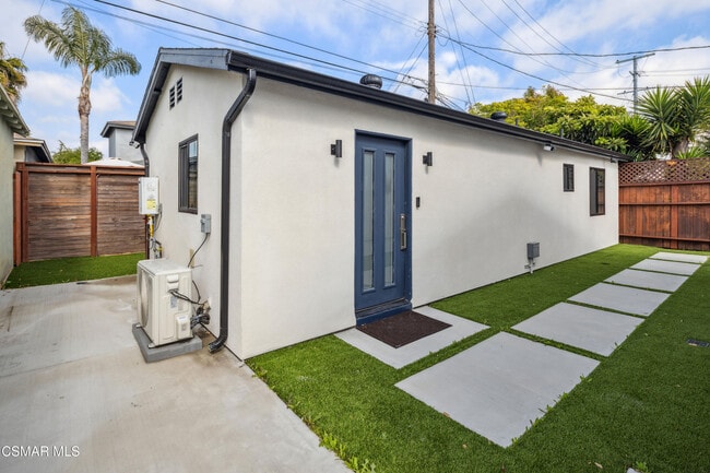 Building Photo - 3976 McLaughlin Ave