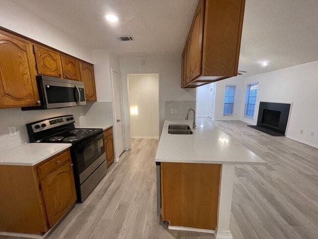 Building Photo - 2422-2424 Sherry Street