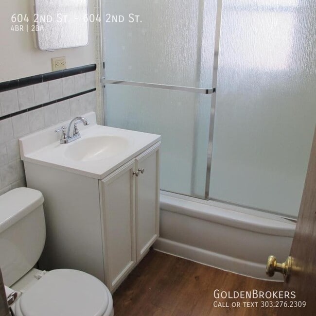 Building Photo - 604 2nd St