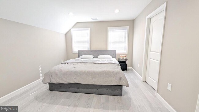 Building Photo - 2253 Papermill Rd