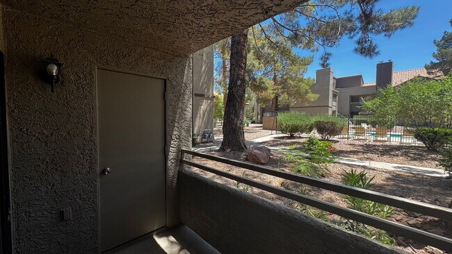 Building Photo - Vacation Lifestyle 2 bedroom first flor