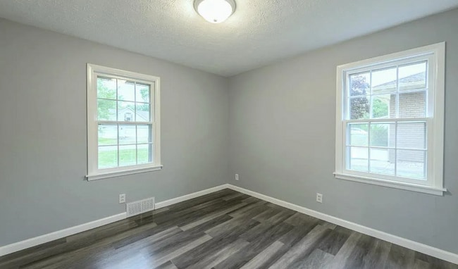 Building Photo - Fully Remodeled 3 Bedroom, 3 Bath Close To Purdue!