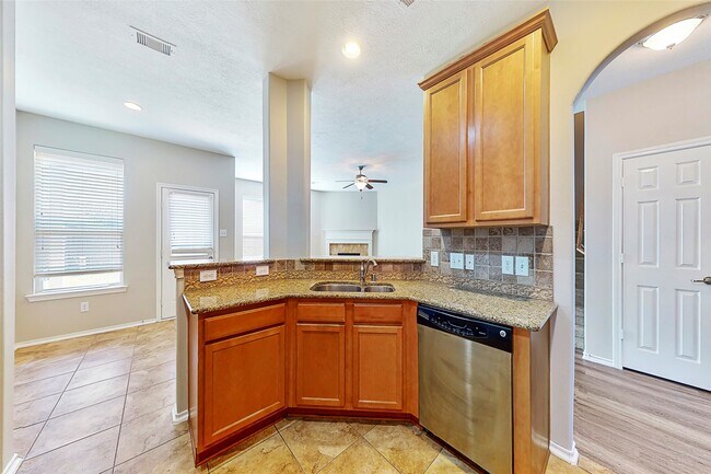 Building Photo - 8915 Headstall Dr