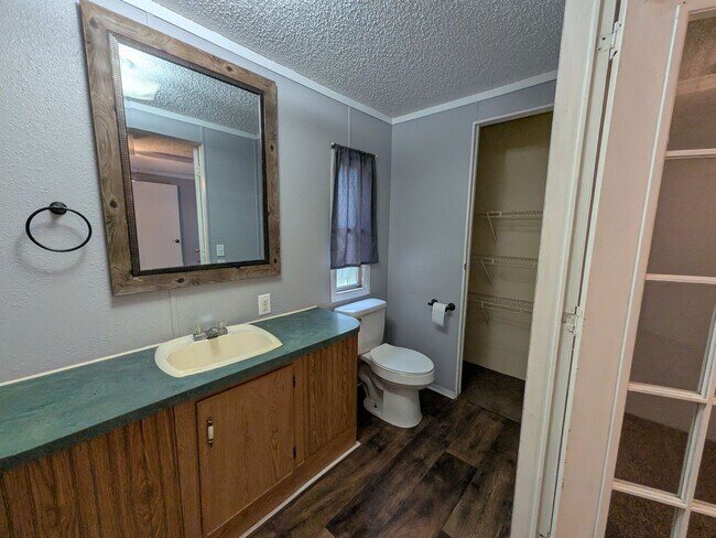Building Photo - 7988 Hickory Hollow Dr